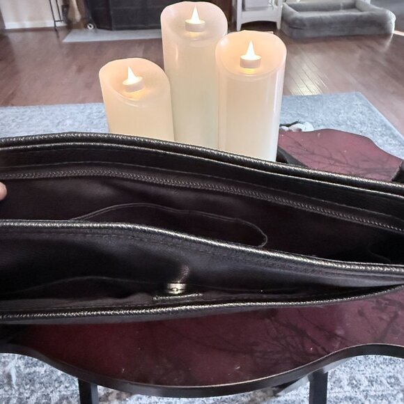 COACH purse - Picture 4 of 8